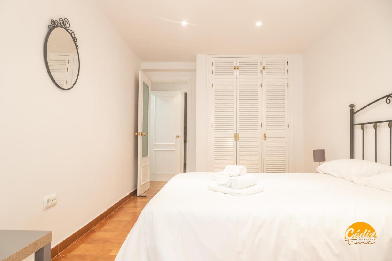 Lola By Time Apartment Cadiz